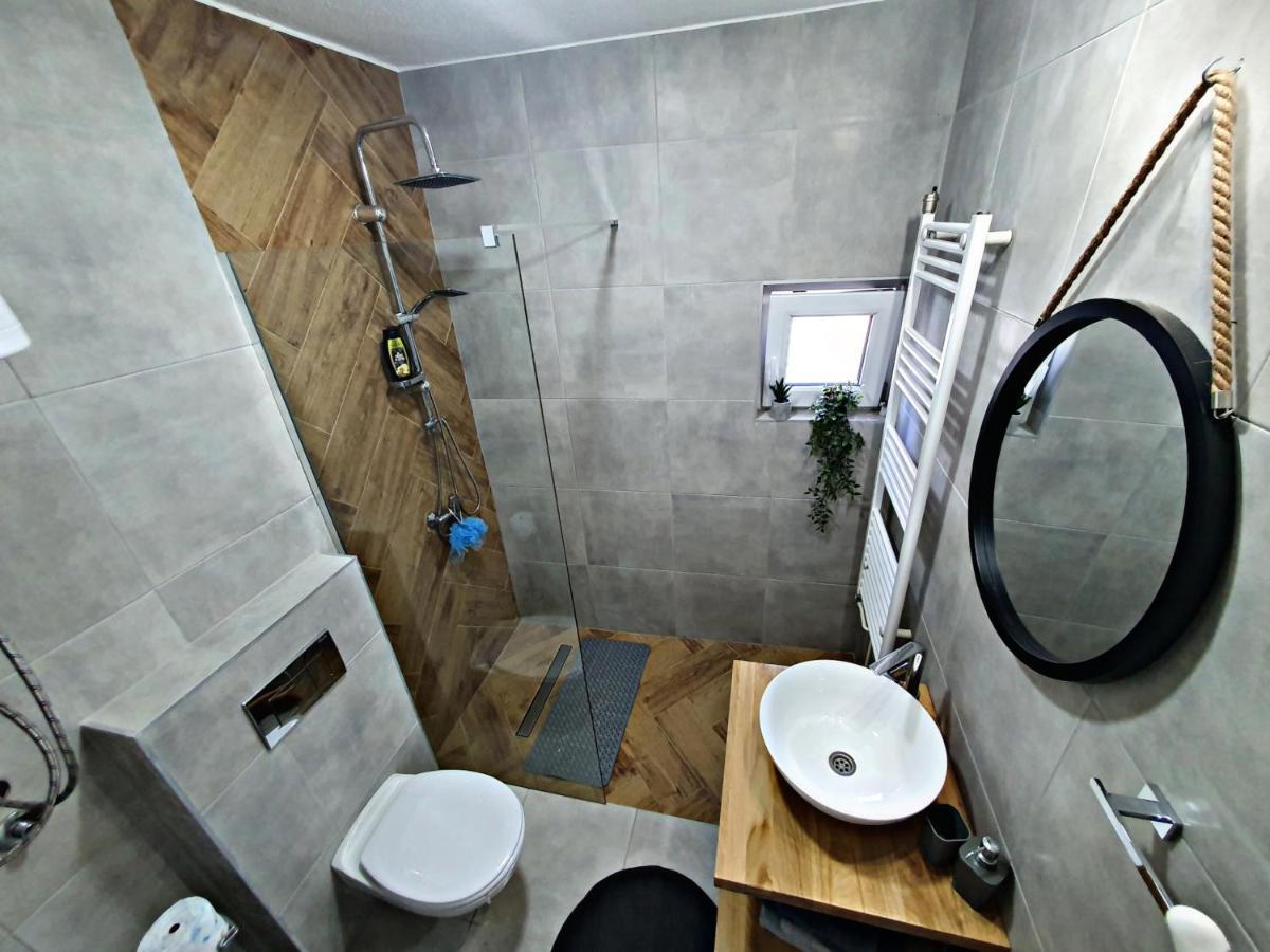 Luxor Apartmani 2 Vrnjacka Banja Luaran gambar