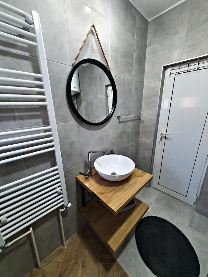 Luxor Apartmani 2 Vrnjacka Banja Luaran gambar