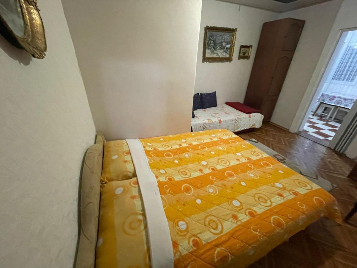 Luxor Apartmani 2 Vrnjacka Banja Bilik gambar